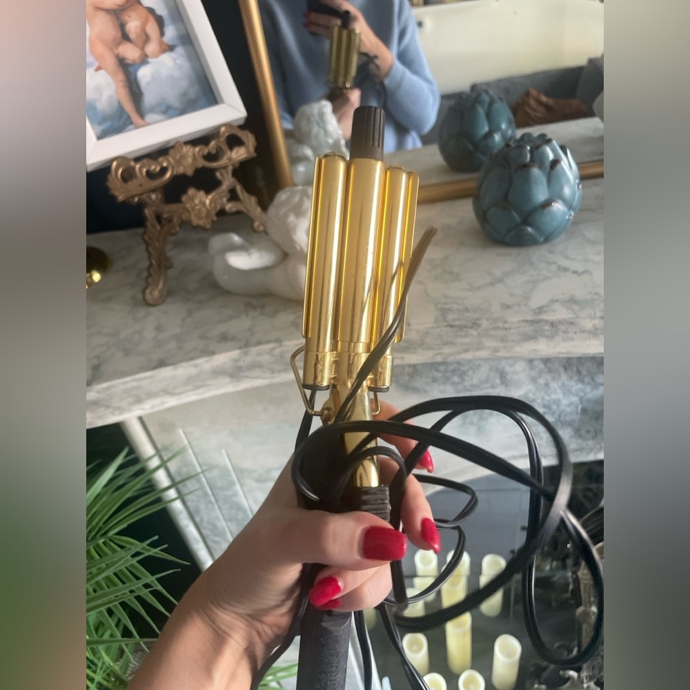 Hair curler.